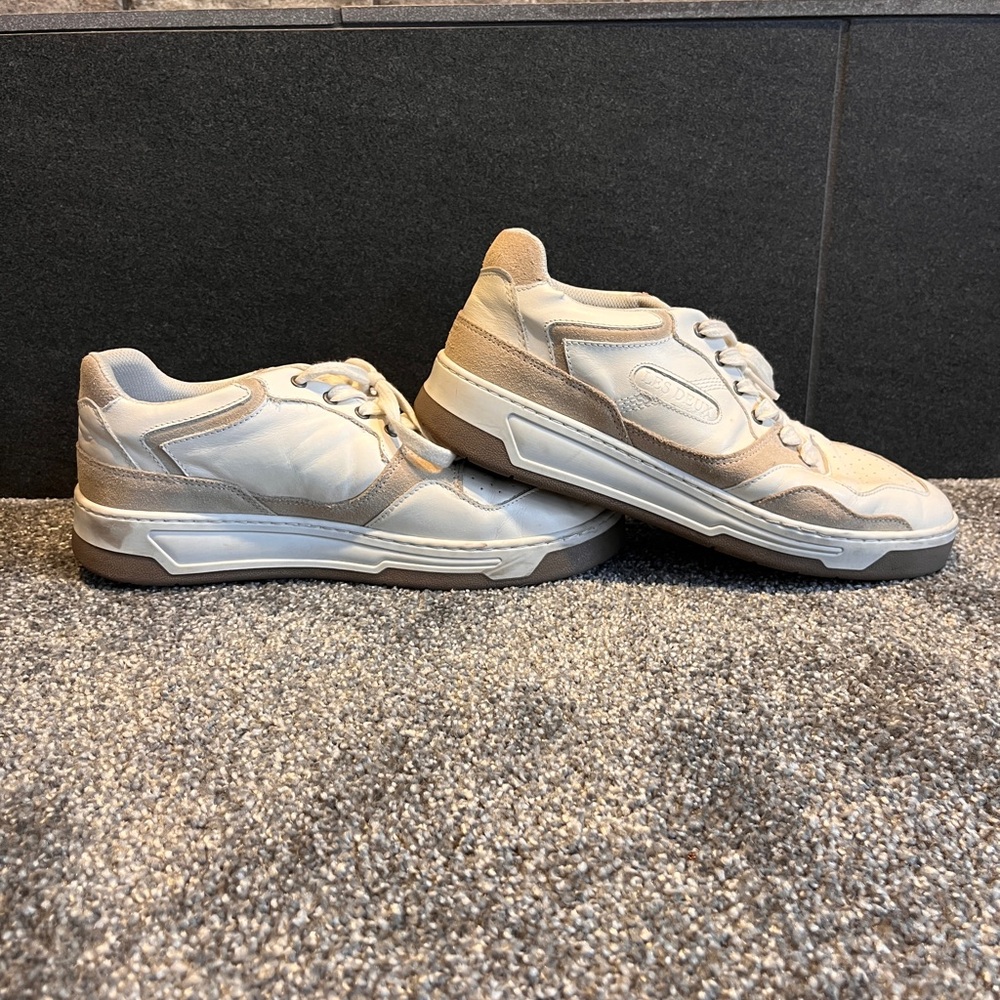 Neutral-Tone Men's Lace-Up Sneakers in Beige and Cream